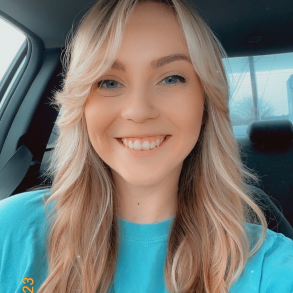 Meet your Posher, Katie - Picture 1 of 1